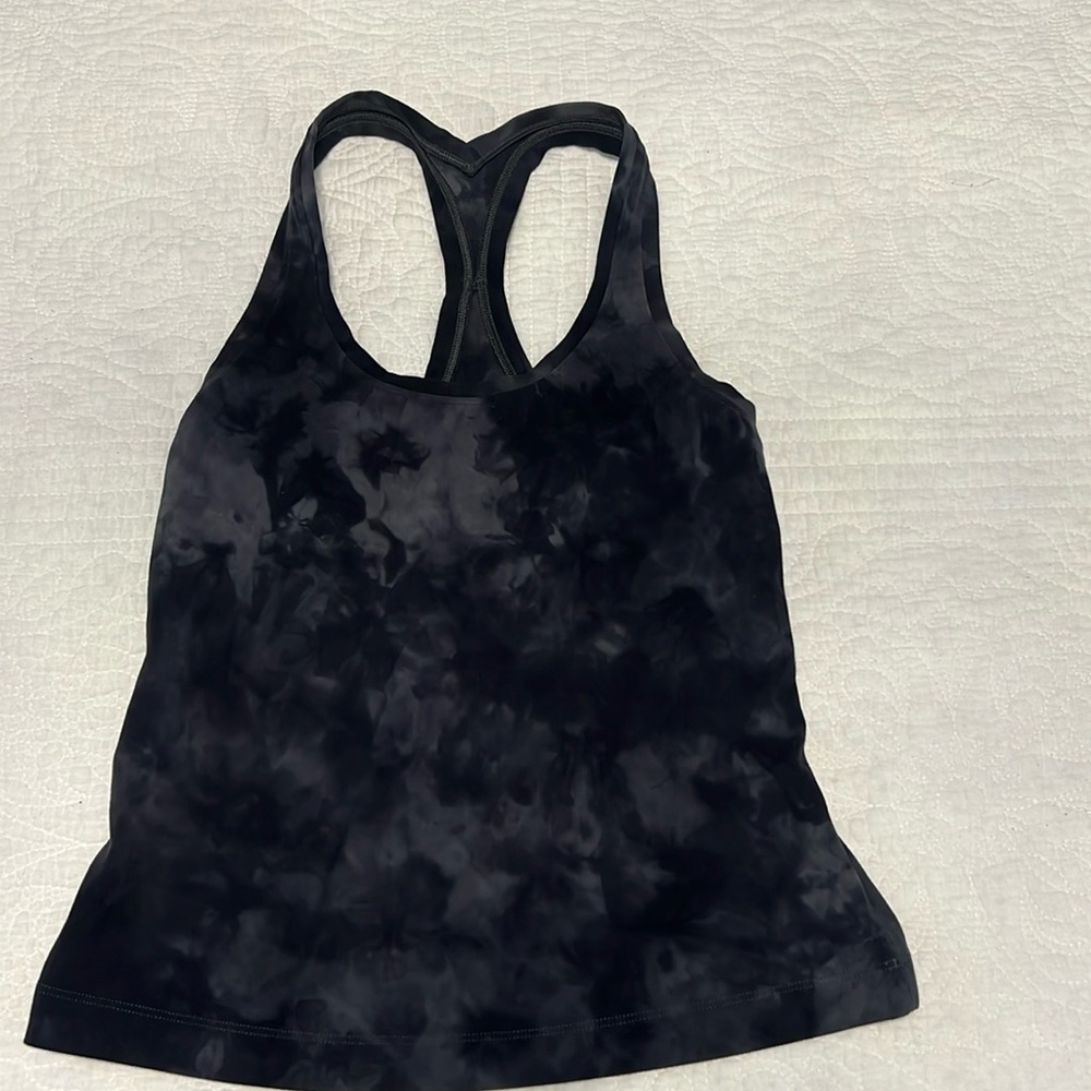 Lululemon women’s workout tank